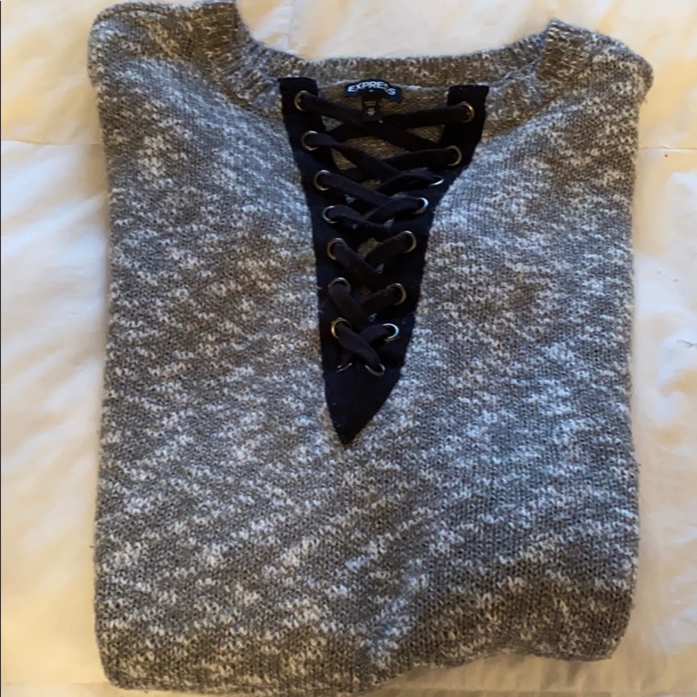 Sweater with front tie